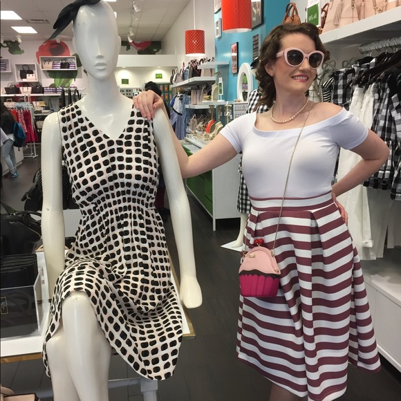 Meet your Posher, Heather - Picture 9 of 17